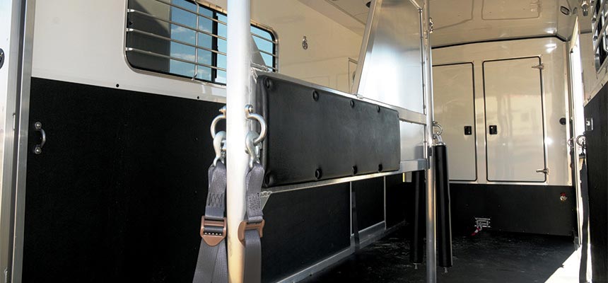 horse-trailer-interior-horse-racing-860×400-C